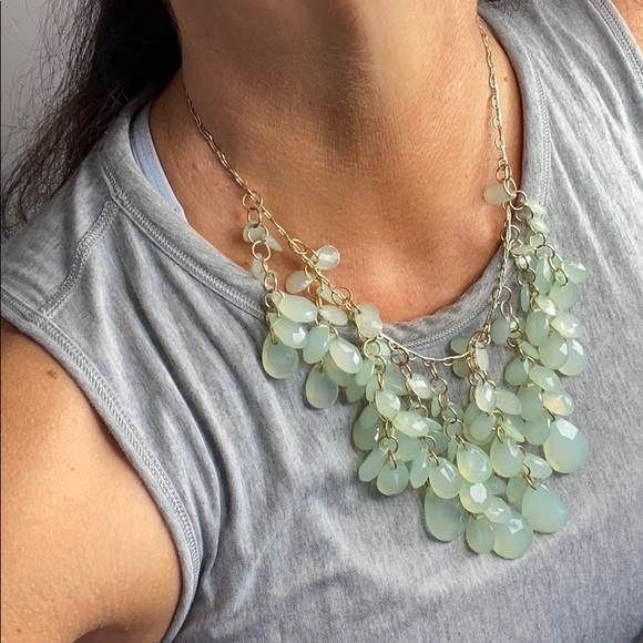 Gold and Jade Color Necklace - Picture 10 of 11